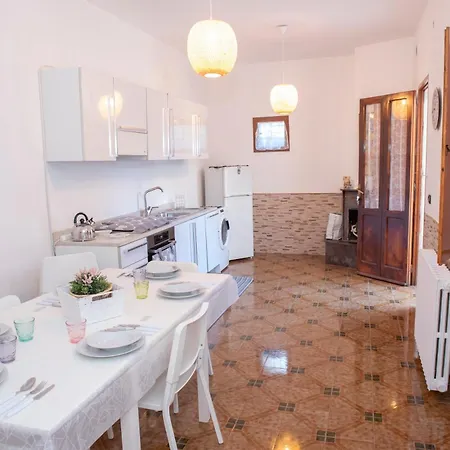 Tonia's Mansion Будинок відпочинку *