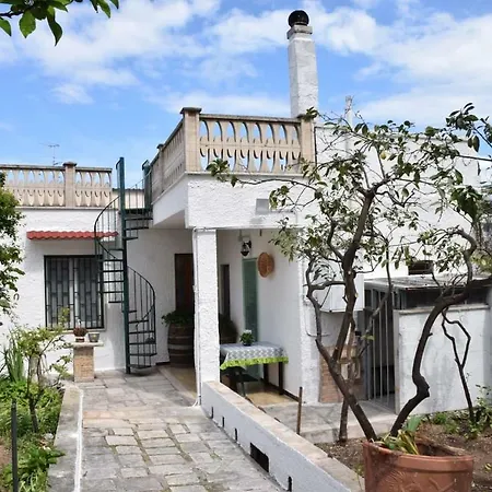 Tonia's Mansion * باري
