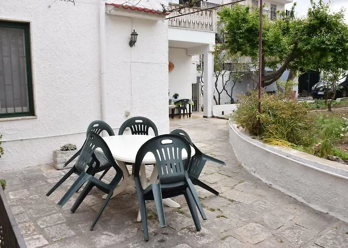 בית נופש Tonia's Mansion